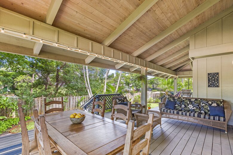 Kahana Beach House Across from a Secluded Beach - Lahaina, Hawaii