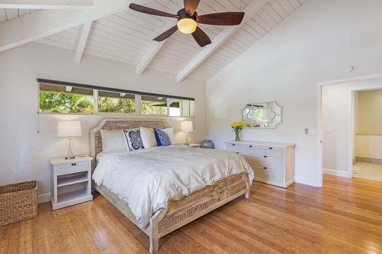Kahana Beach House Across from a Secluded Beach - Lahaina, Hawaii