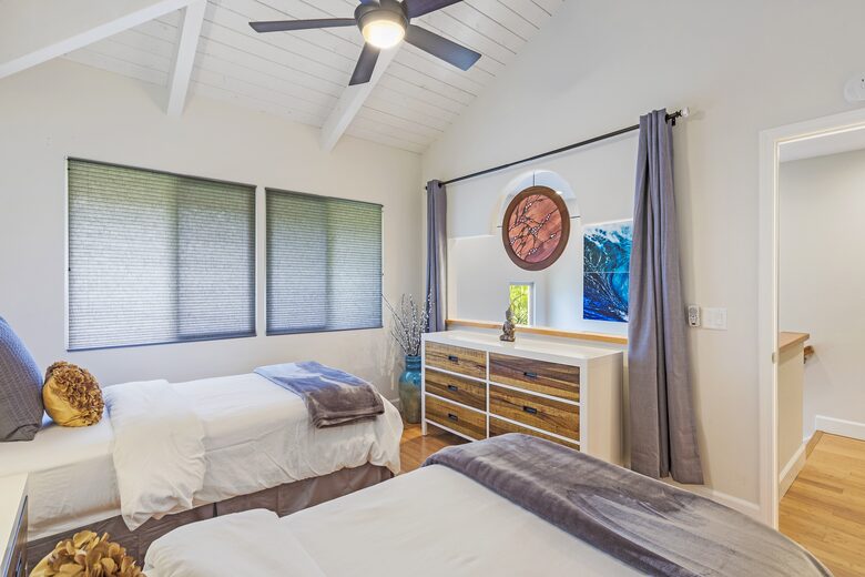 Kahana Beach House Across from a Secluded Beach - Lahaina, Hawaii