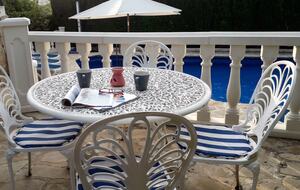 Villa con jardín mediterráneo en Moraira - Moraira, España