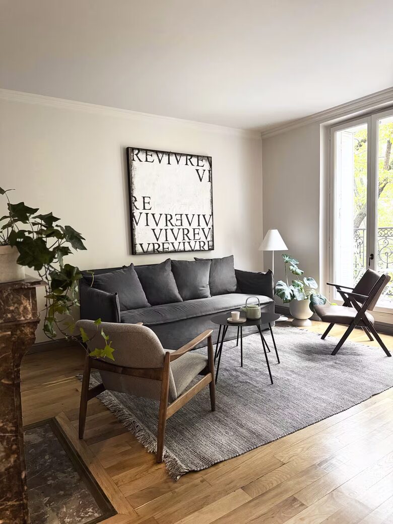 Refined Montmartre Apartment with Balcony - Paris, France
