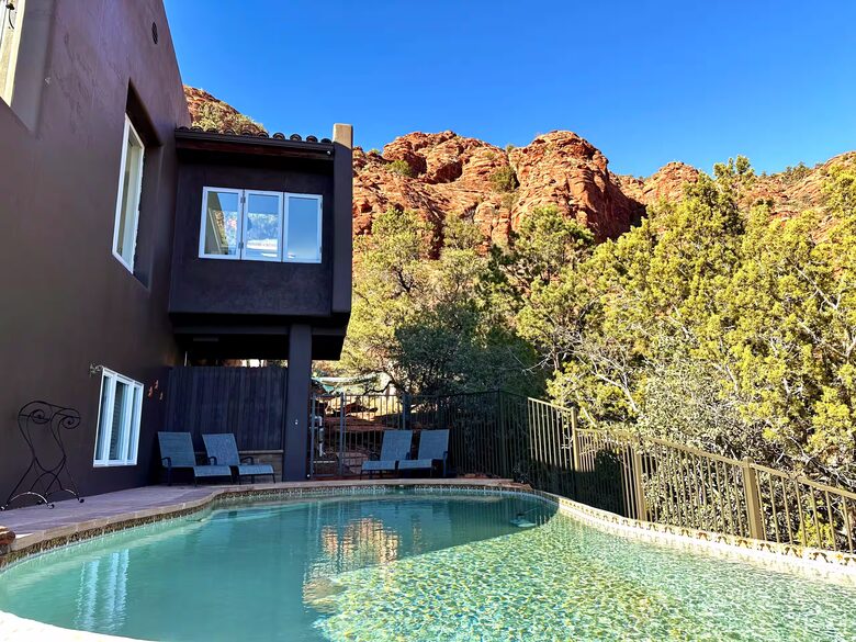 Sedona Red Rock Infinity Pool Retreat - Sedona, Arizona