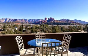 Sedona Red Rock Infinity Pool Retreat - Sedona, Arizona