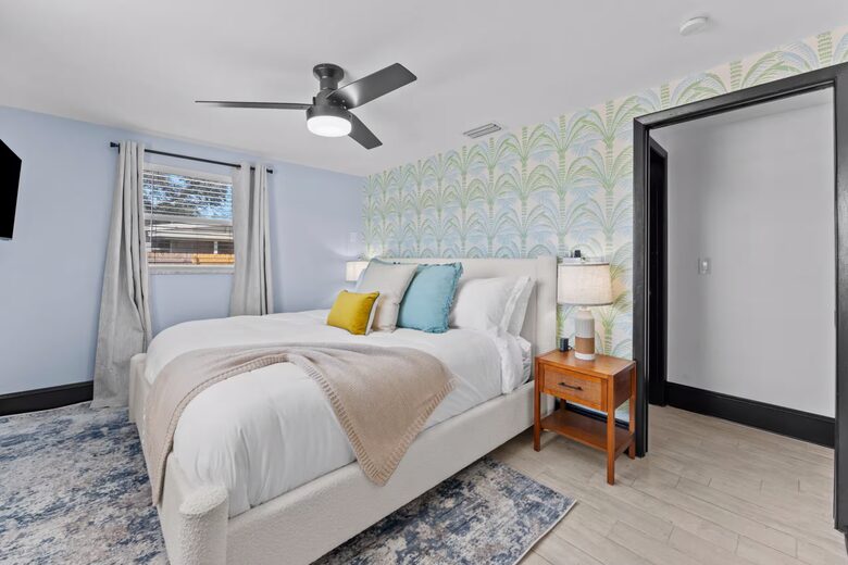 Clearwater Pool & Beach Group Getaway - Clearwater, Florida