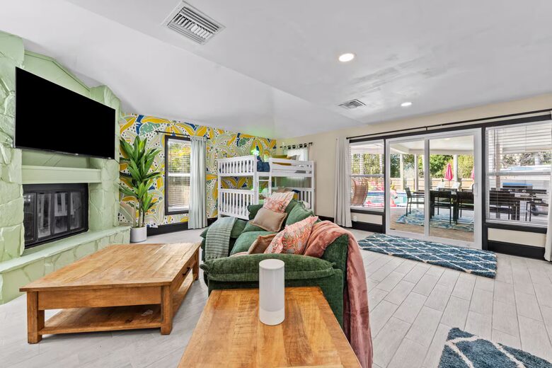 Clearwater Pool & Beach Group Getaway - Clearwater, Florida