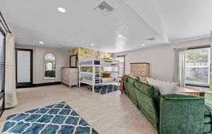 Clearwater Pool & Beach Group Getaway - Clearwater, Florida