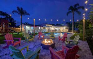 Clearwater Pool & Beach Group Getaway - Clearwater, Florida