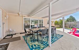 Clearwater Pool & Beach Group Getaway - Clearwater, Florida