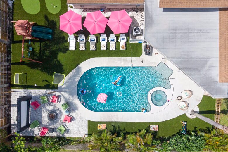 Clearwater Pool & Beach Group Getaway - Clearwater, Florida