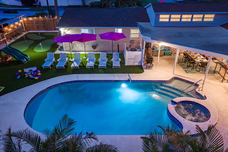 Clearwater Pool & Beach Group Getaway - Clearwater, Florida