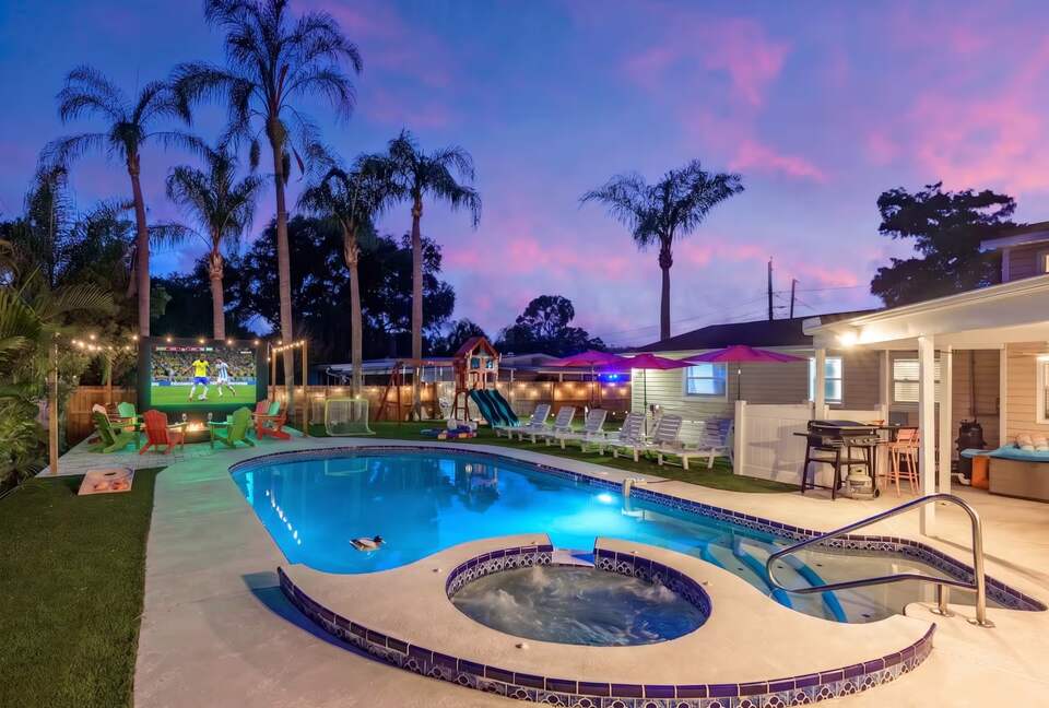 Clearwater Pool & Beach Group Getaway - Clearwater, Florida