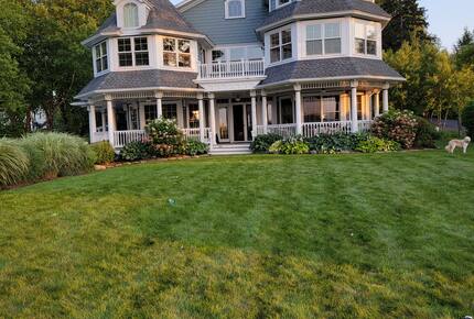 Lakefront Chautauqua Estate with Pool and Dock - Lakewood, New York