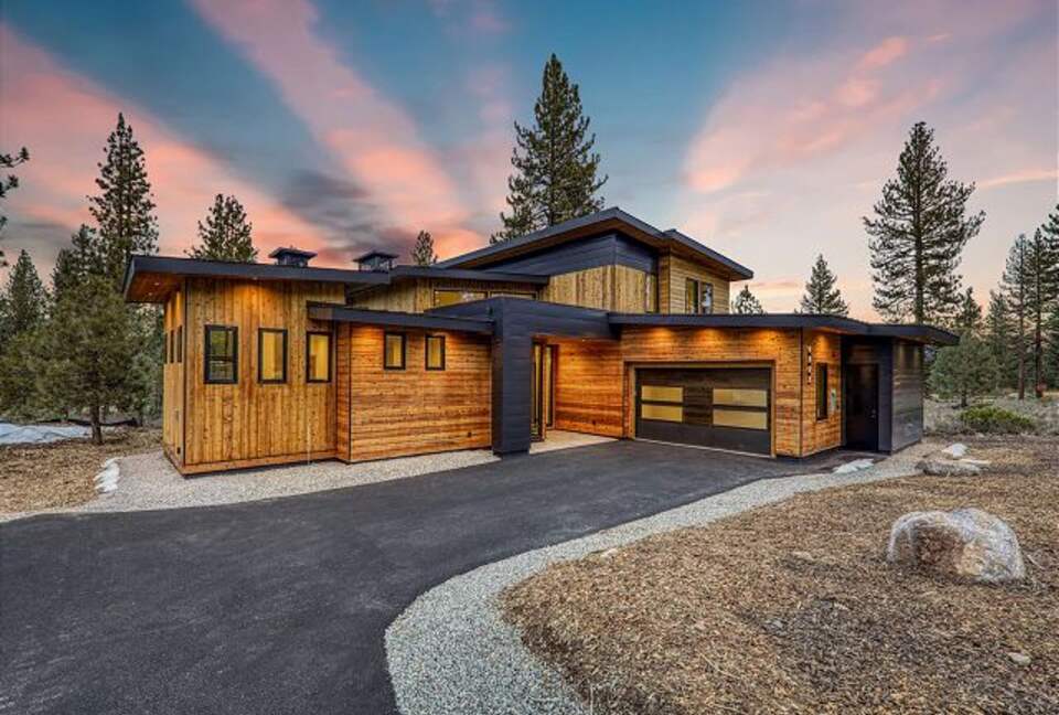 Private Club Mountain Home Near Lake Tahoe - Truckee, California