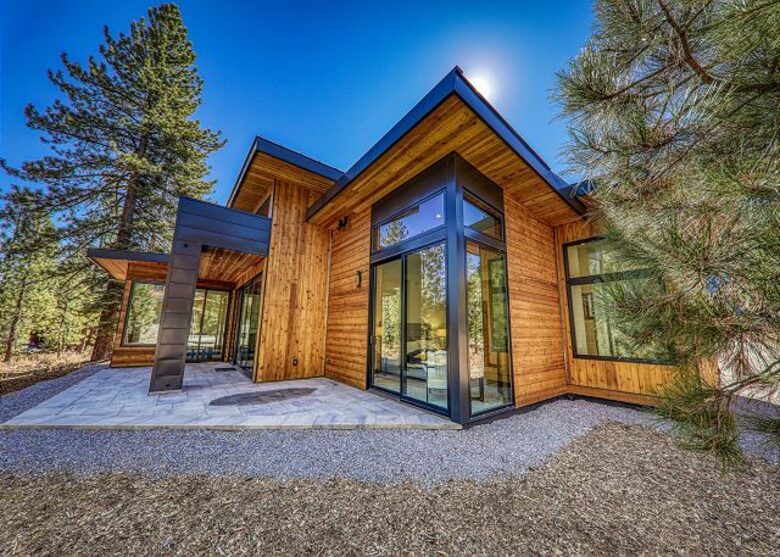 Private Club Mountain Home Near Lake Tahoe - Truckee, California