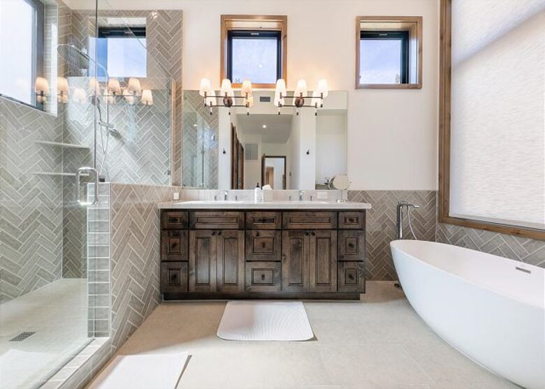 Private Club Mountain Home Near Lake Tahoe - Truckee, California