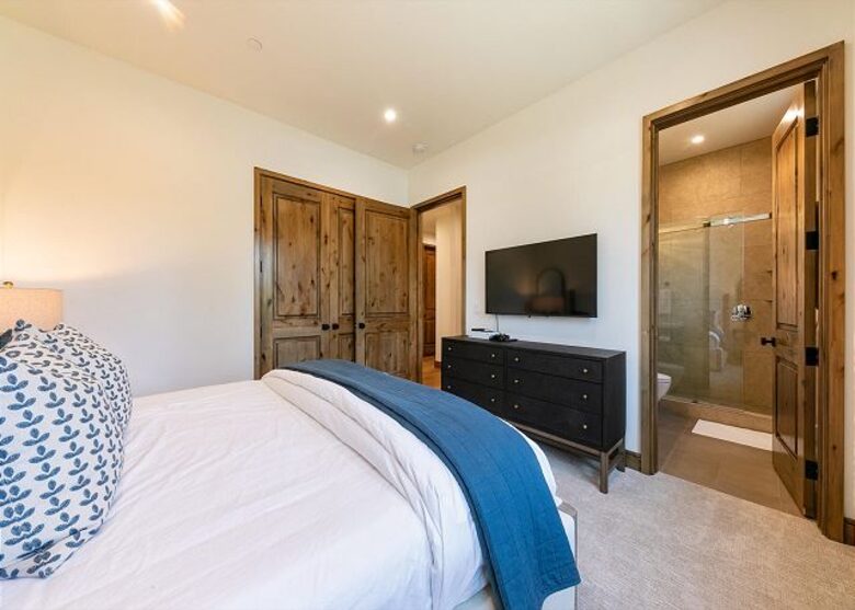 Private Club Mountain Home Near Lake Tahoe - Truckee, California