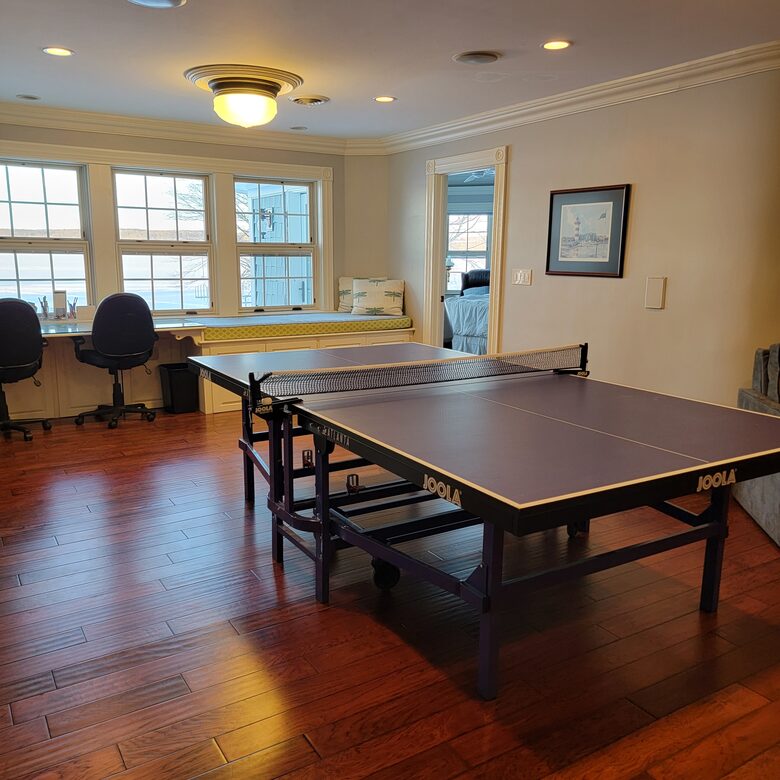 Lakefront Chautauqua Estate with Pool and Dock - Lakewood, New York