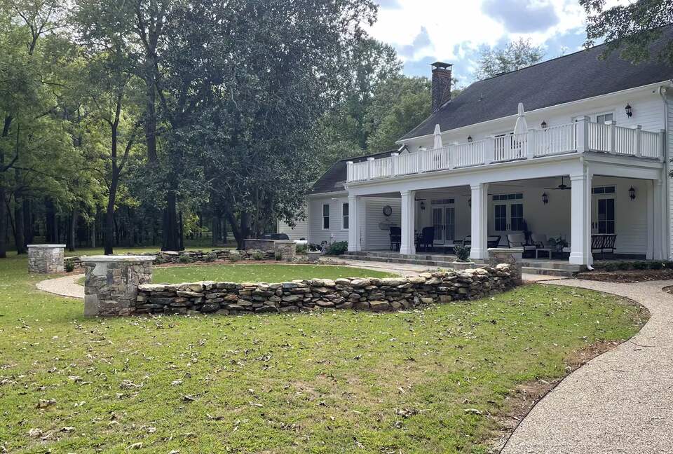 Historic Georgia Estate with Event Barn - Newnan, Georgia