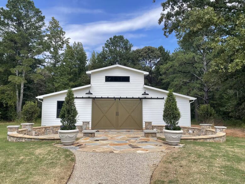 Historic Georgia Estate with Event Barn - Newnan, Georgia