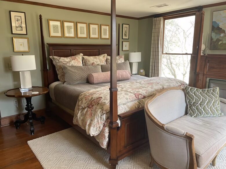Historic Georgia Estate with Event Barn - Newnan, Georgia