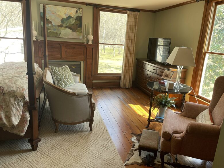 Historic Georgia Estate with Event Barn - Newnan, Georgia