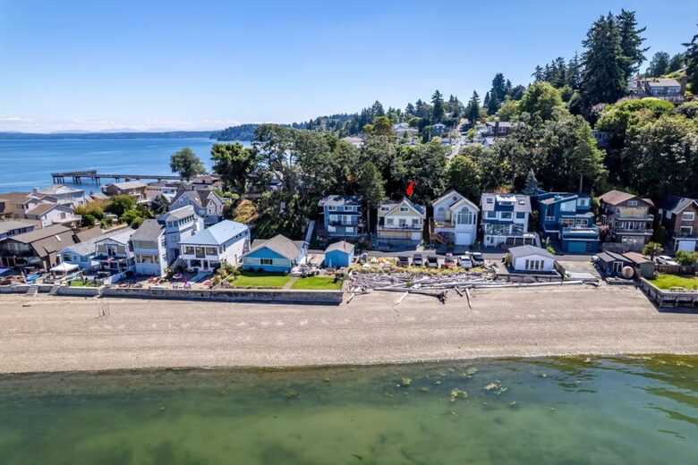 Tacoma Beachfront Home - Tacoma, Washington