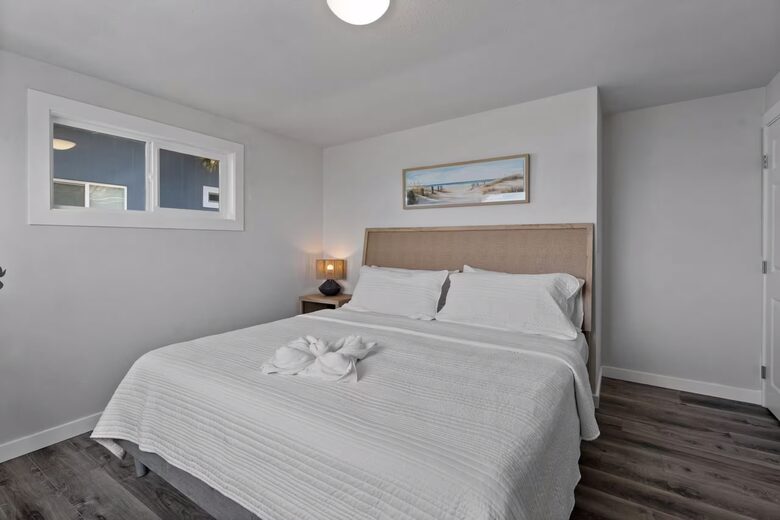 Tacoma Beachfront Home - Tacoma, Washington