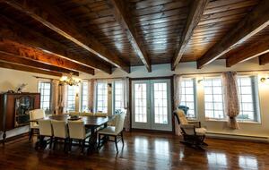 Lake Gagnon Waterfront Chalet with Private Beach and Hot Tub - Duhamel, Canada