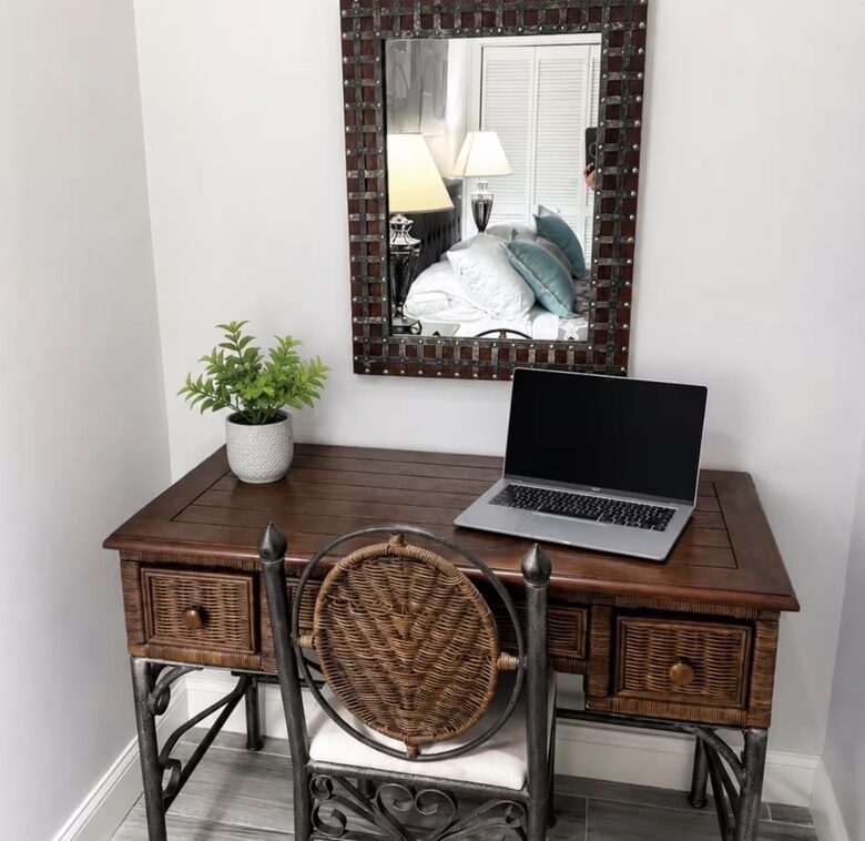 West Palm Beach Courtyard Retreat Near the Intracoastal - West Palm Beach, Florida