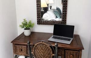 West Palm Beach Courtyard Retreat Near the Intracoastal - West Palm Beach, Florida