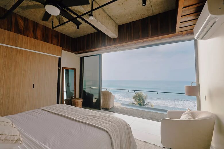 El Zonte Oceanfront Retreat - Chiltiupán, El Salvador