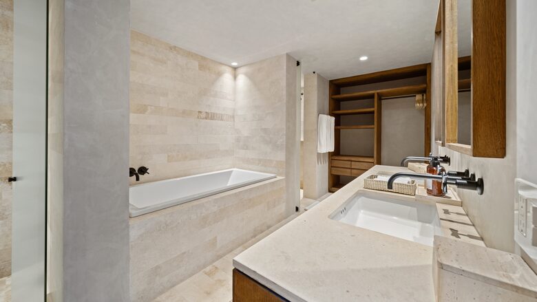 UAVI Pacific Residence - Higuera Blanca, Mexico