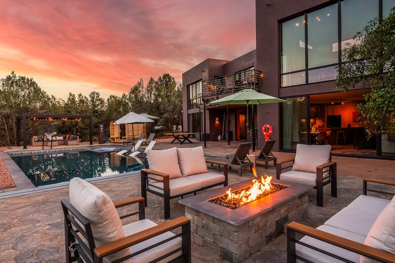 Bella Vista: A Luxury Desert Retreat with Red Rock Views & Resort Style Backyard - Sedona, Arizona