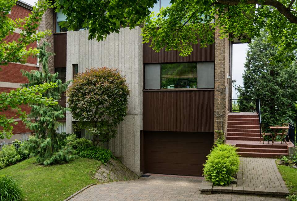 Mid century cottage on Mount Royal with stunning view - Outremont, Montreal, Canada