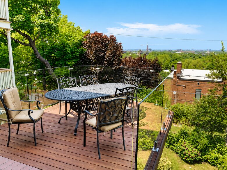 Mid century cottage on Mount Royal with stunning view - Outremont, Montreal, Canada