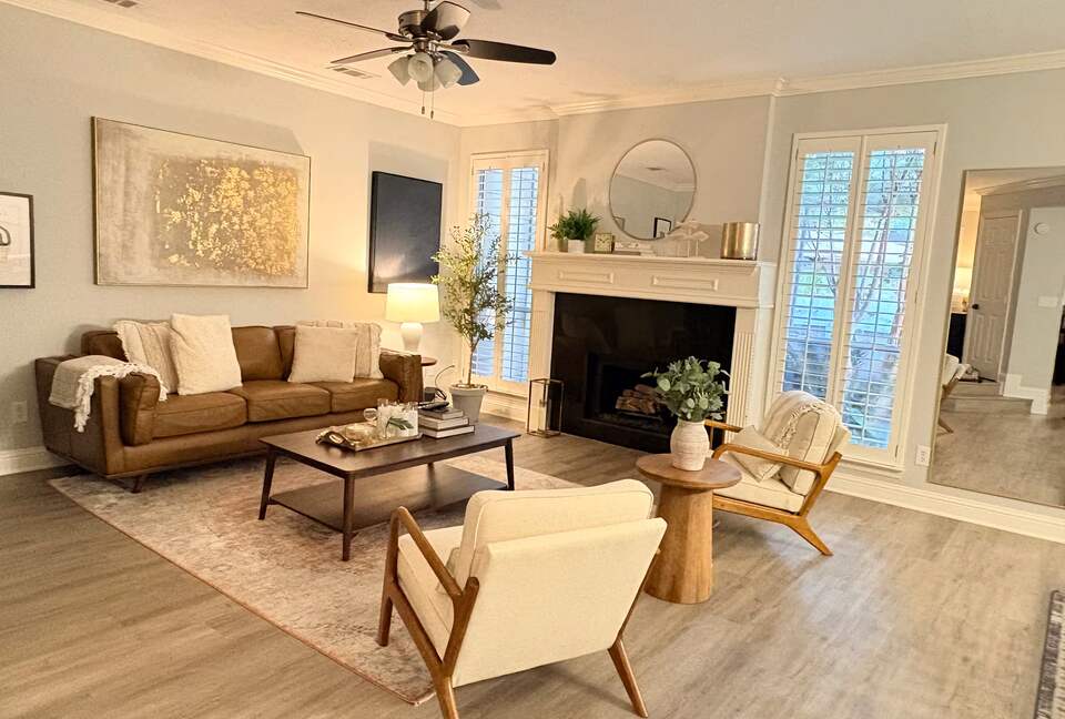 The Woodlands Retreat with Private Hot Tub - The Woodlands, Texas