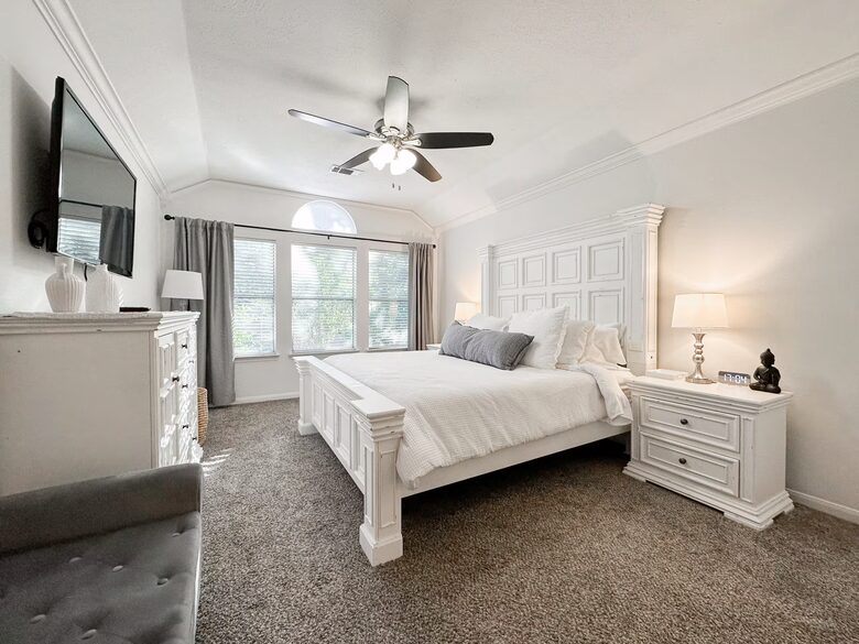 The Woodlands Retreat with Private Hot Tub - The Woodlands, Texas