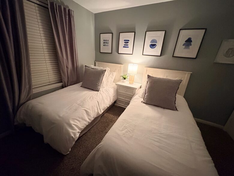 The Woodlands Retreat with Private Hot Tub - The Woodlands, Texas