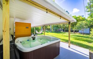 Japandi Oasis Near Miami Beaches - Miami, Florida