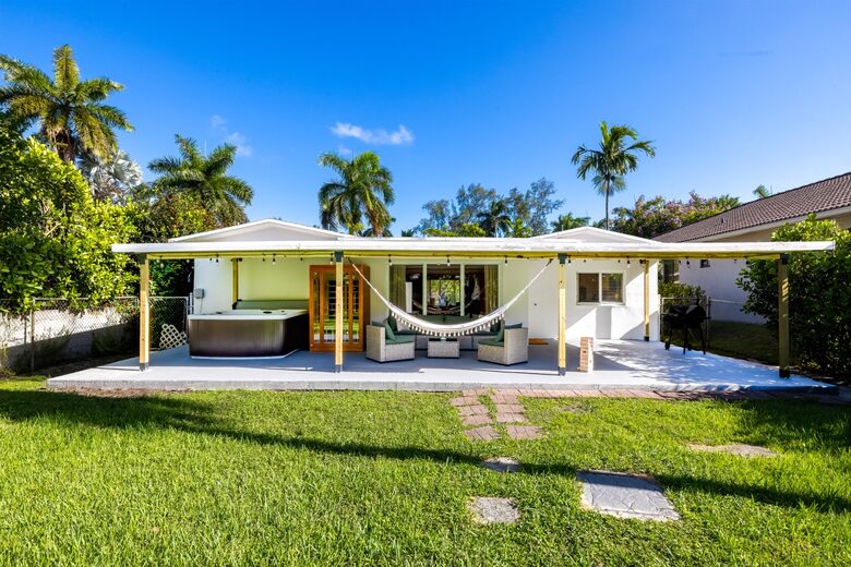 Japandi Oasis Near Miami Beaches - Miami, Florida