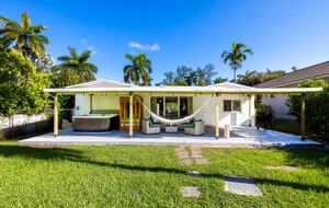 Japandi Oasis Near Miami Beaches - Miami, Florida