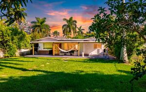 Japandi Oasis Near Miami Beaches - Miami, Florida