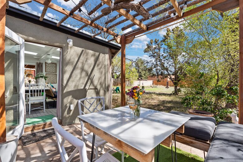 Midcentury Santa Fe Oasis near the Plaza - Santa Fe, New Mexico