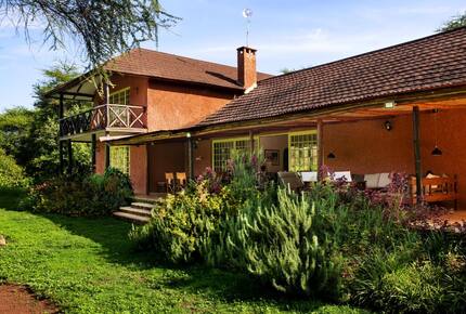 Private Courtyard Villa with Chef at Kili Golf - Usa River, Tanzania