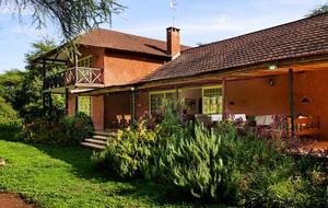 Private Courtyard Villa with Chef at Kili Golf - Usa River, Tanzania