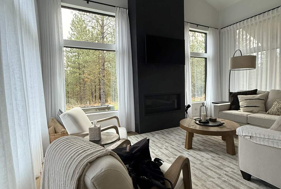 Cle Elum Mountain Retreat with Forest Views and Fire Pit - Cle Elum, Washington