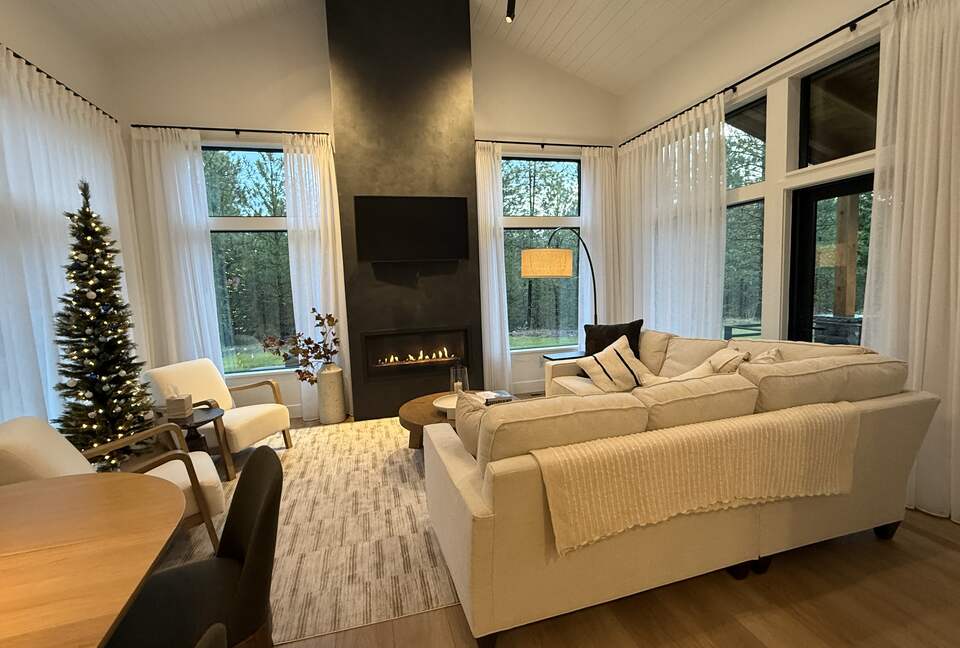 Cle Elum Mountain Retreat with Forest Views and Fire Pit - Cle Elum, Washington