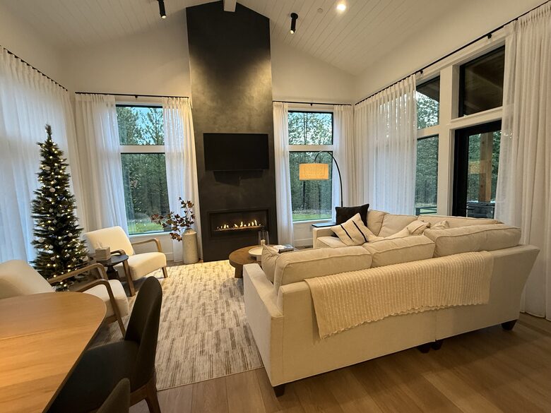 Cle Elum Mountain Retreat with Forest Views and Fire Pit - Cle Elum, Washington
