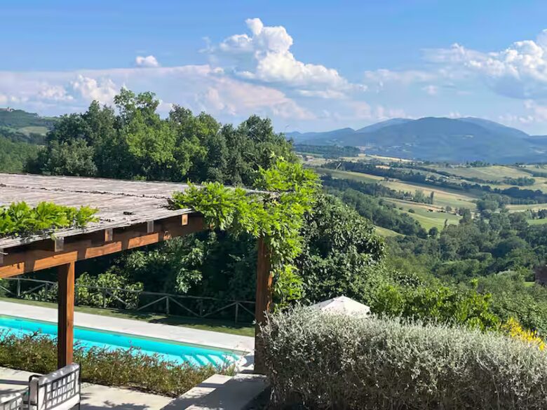 Secluded Stone Farmhouse with Pool & Sweeping Umbrian Views - Montone, Italy