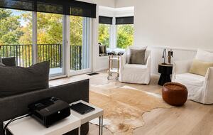 Three-Level Thredbo Alpine Chalet near Ski Lifts - Thredbo, Australia
